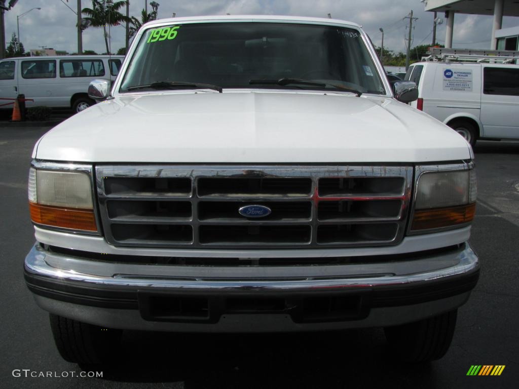 1996 F250 XL Extended Cab 4x4 - Oxford White / Grey photo #3