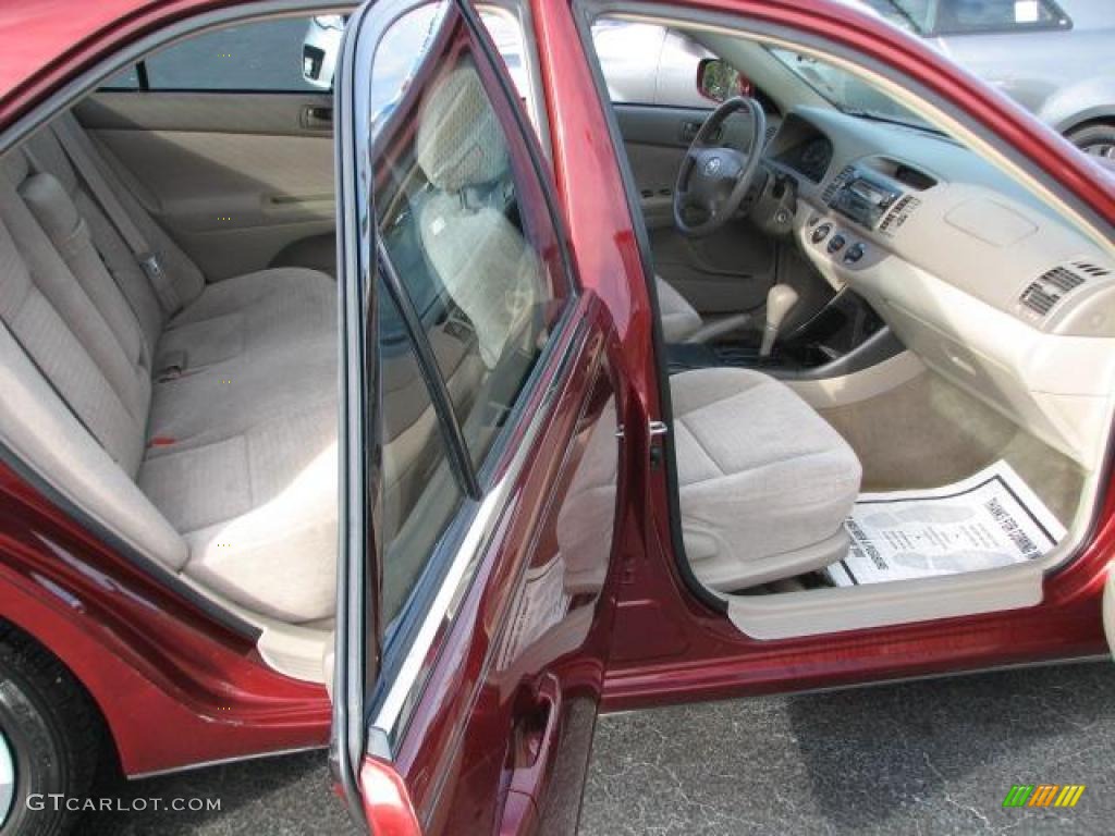 2003 Camry LE - Salsa Red Pearl / Stone photo #13