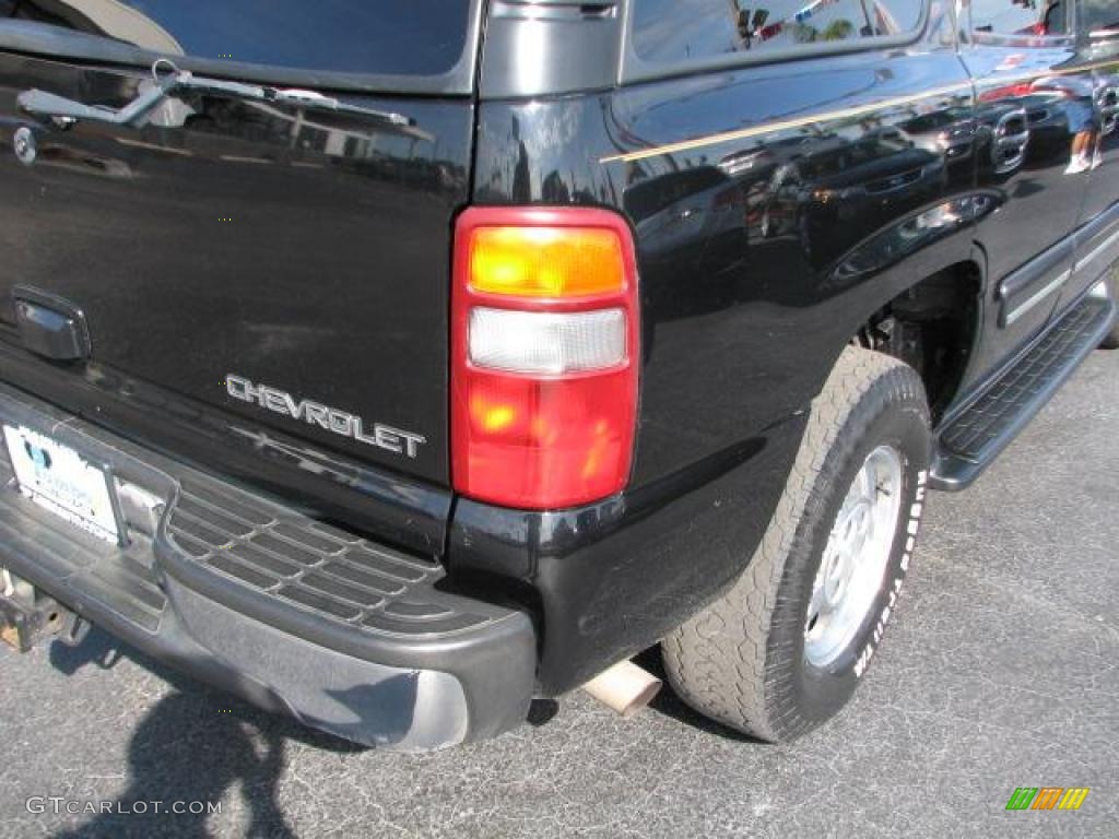 2002 Tahoe LS - Onyx Black / Tan/Neutral photo #10
