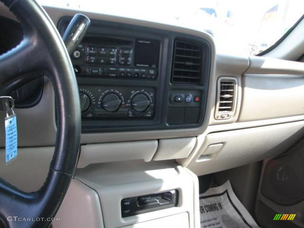 2002 Tahoe LS - Onyx Black / Tan/Neutral photo #22