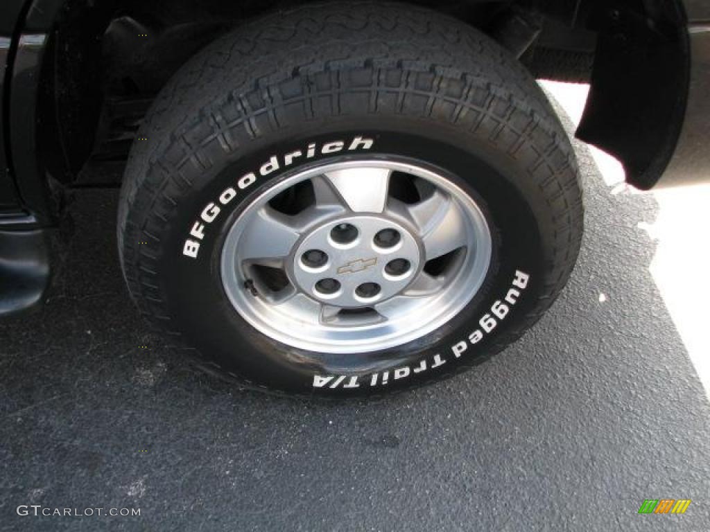 2002 Tahoe LS - Onyx Black / Tan/Neutral photo #25