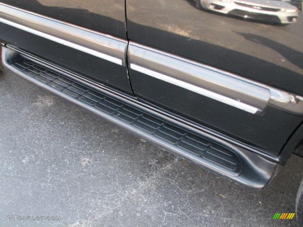 2002 Tahoe LS - Onyx Black / Tan/Neutral photo #26