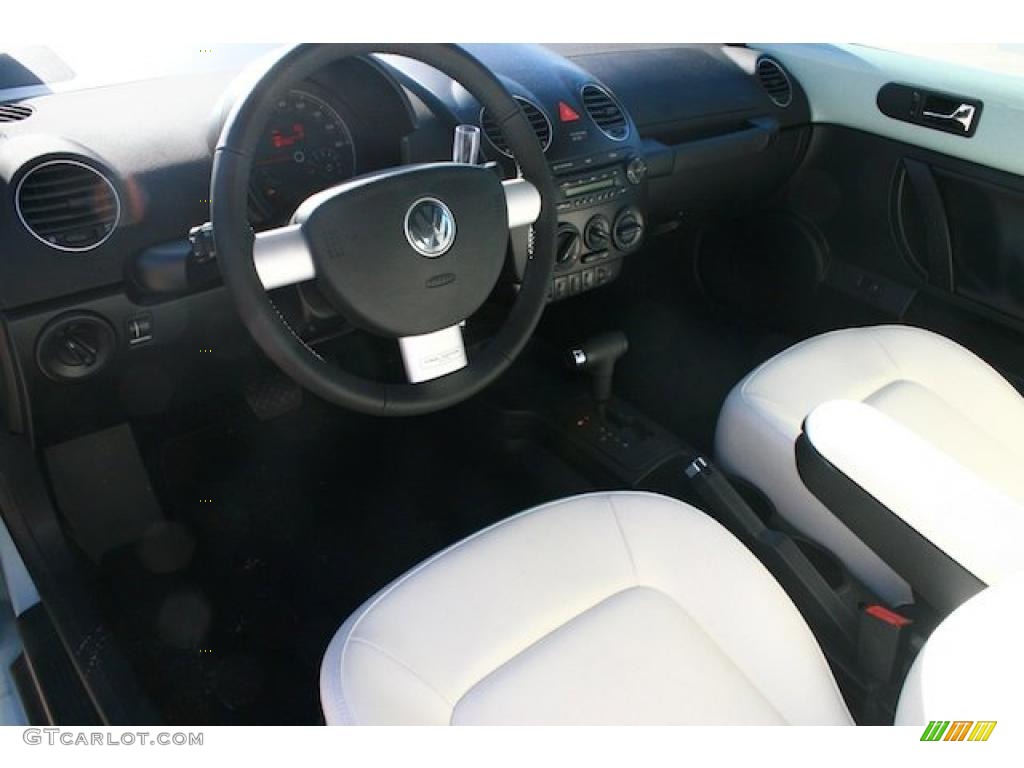 White Interior 2010 Volkswagen New Beetle Final Edition Convertible Photo #44298334
