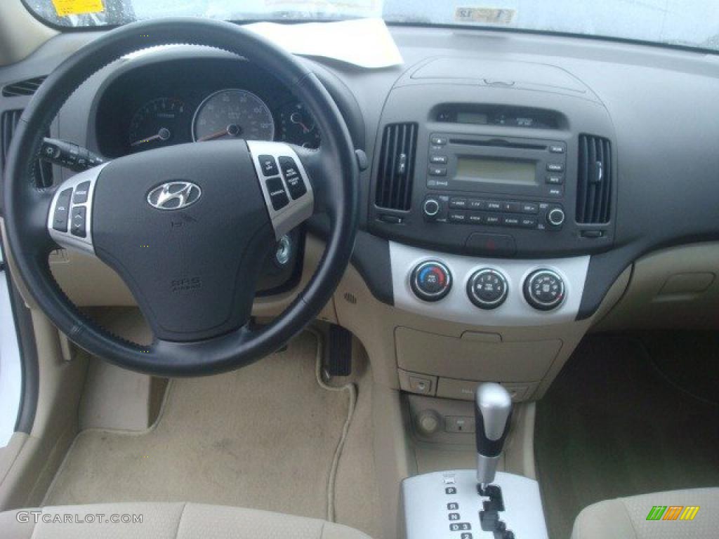 2007 Elantra SE Sedan - Captiva White / Beige photo #12