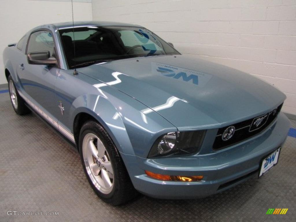 2007 Mustang V6 Deluxe Coupe - Windveil Blue Metallic / Dark Charcoal photo #1