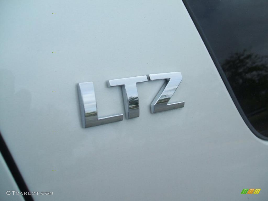 2011 Chevrolet Tahoe LTZ Marks and Logos Photo #44318989