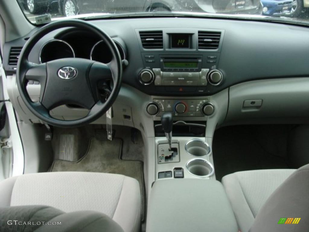 2009 Toyota Highlander Standard Highlander Model Ash Dashboard Photo #44333562