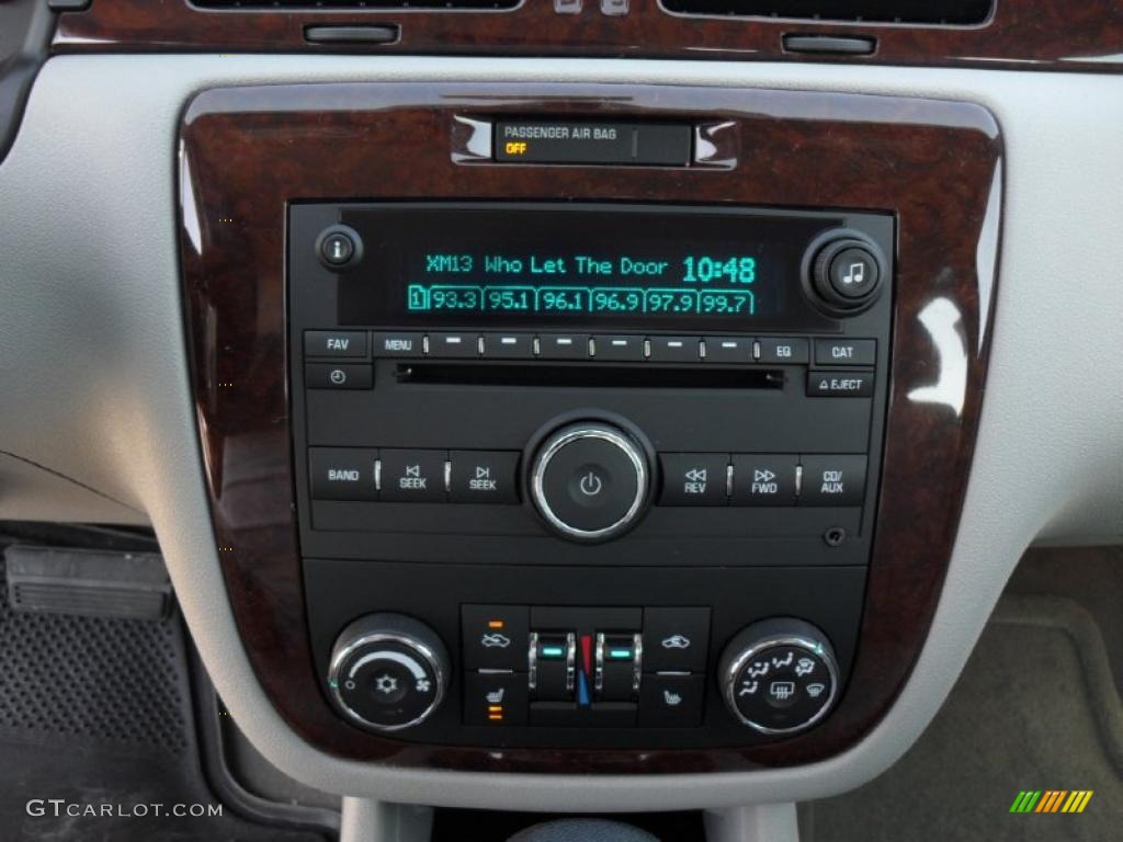 2011 Chevrolet Impala LTZ Controls Photo #44335446