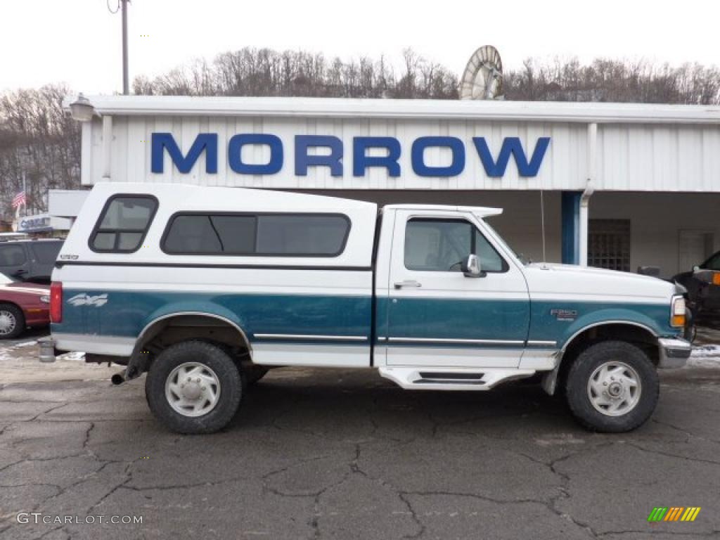 1996 F250 XLT Regular Cab 4x4 - Oxford White / Grey photo #1