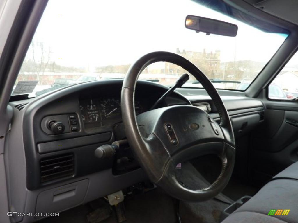Grey Interior 1996 Ford F250 XLT Regular Cab 4x4 Photo #44337726