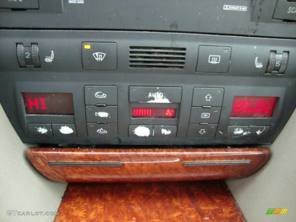 2003 Audi A6 3.0 quattro Avant Controls Photo #44344930