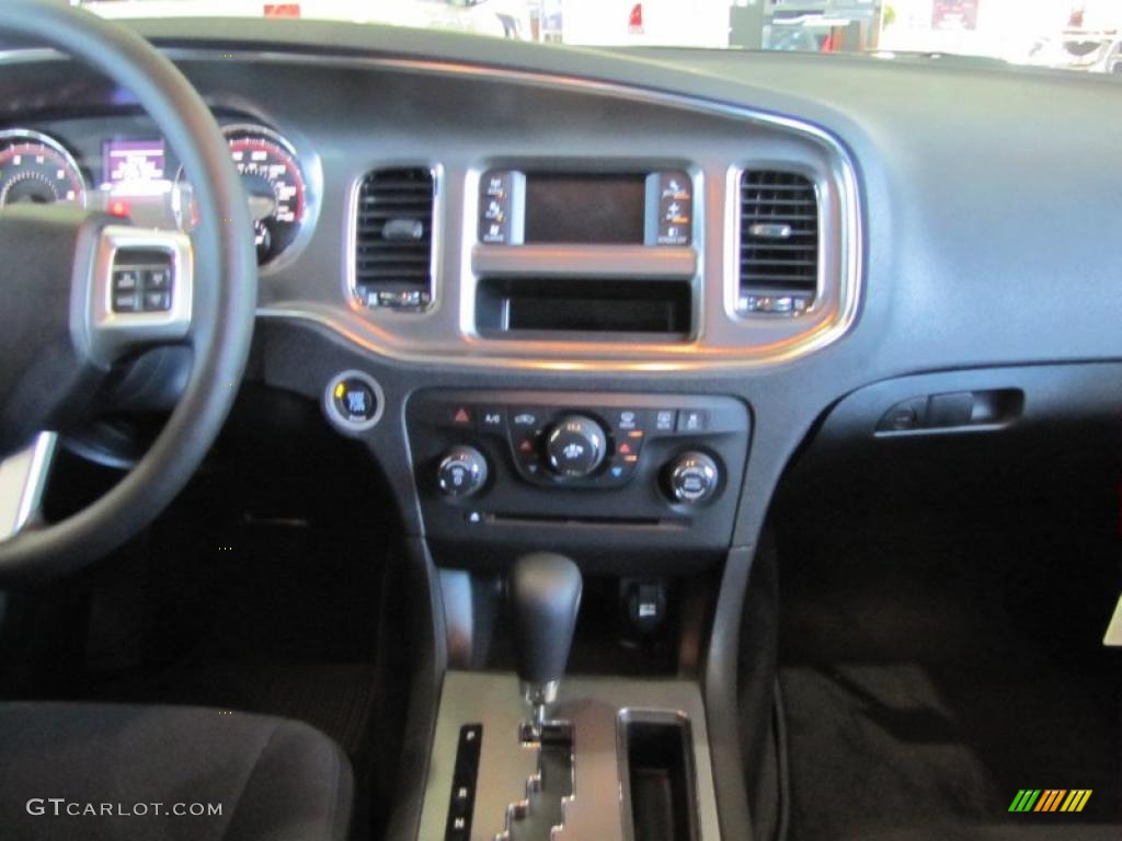 2011 Dodge Charger SE Black Dashboard Photo #44356734