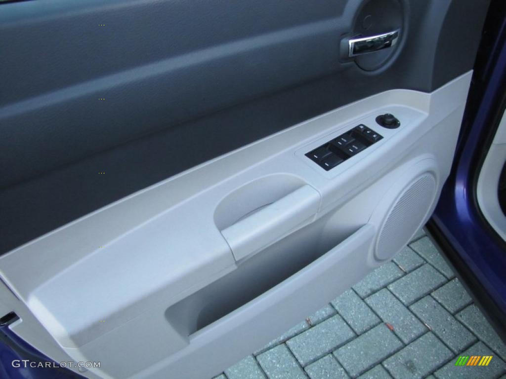 2007 Dodge Charger R/T Daytona Dark Slate Gray/Light Graystone Door Panel Photo #44360721