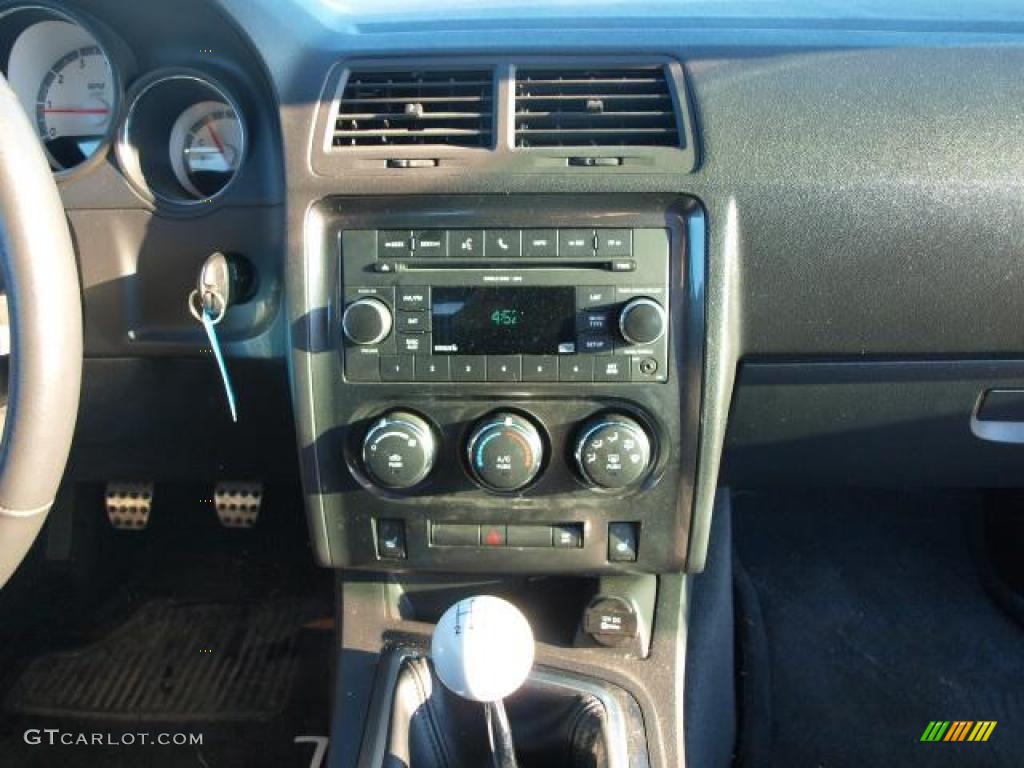 2010 Dodge Challenger R/T Classic Controls Photo #44365161
