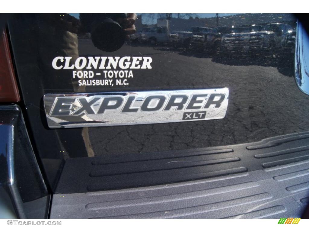 2010 Explorer XLT 4x4 - Black / Black photo #19