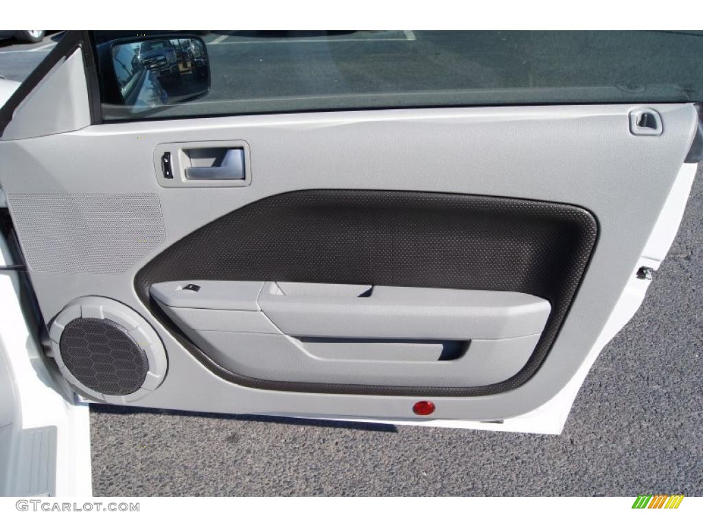 2008 Ford Mustang GT Premium Coupe Light Graphite Door Panel Photo #44371476