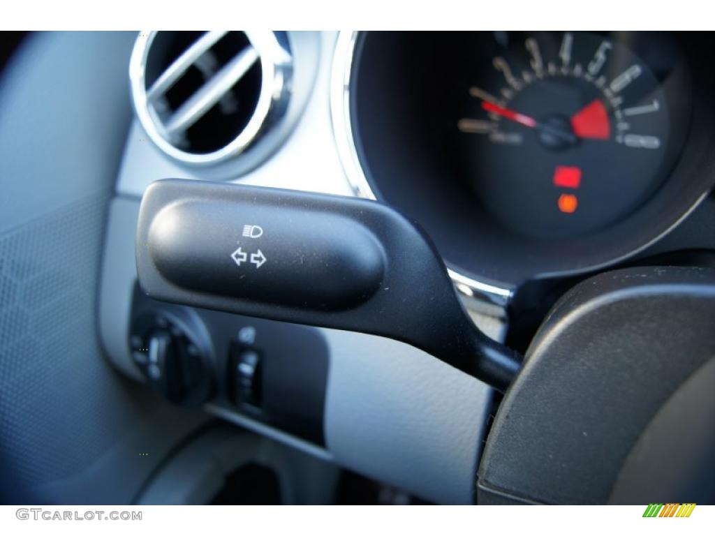 2008 Ford Mustang GT Premium Coupe Controls Photo #44371580