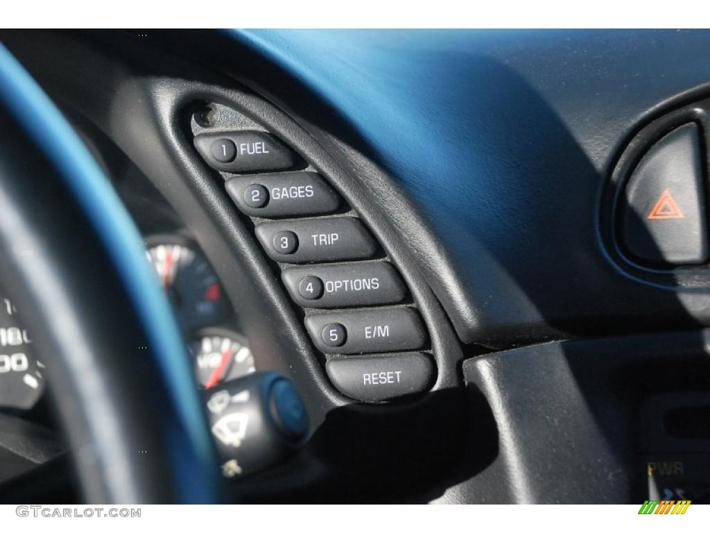 2001 Chevrolet Corvette Coupe Controls Photo #44379684