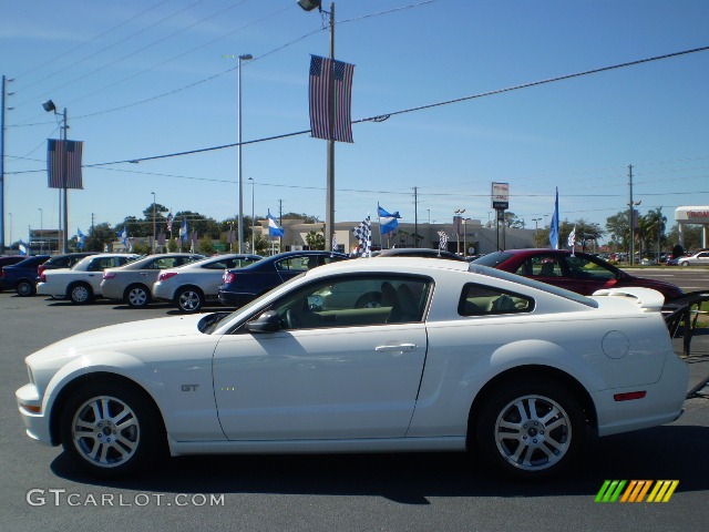 2005 Mustang GT Premium Coupe - Performance White / Medium Parchment photo #4