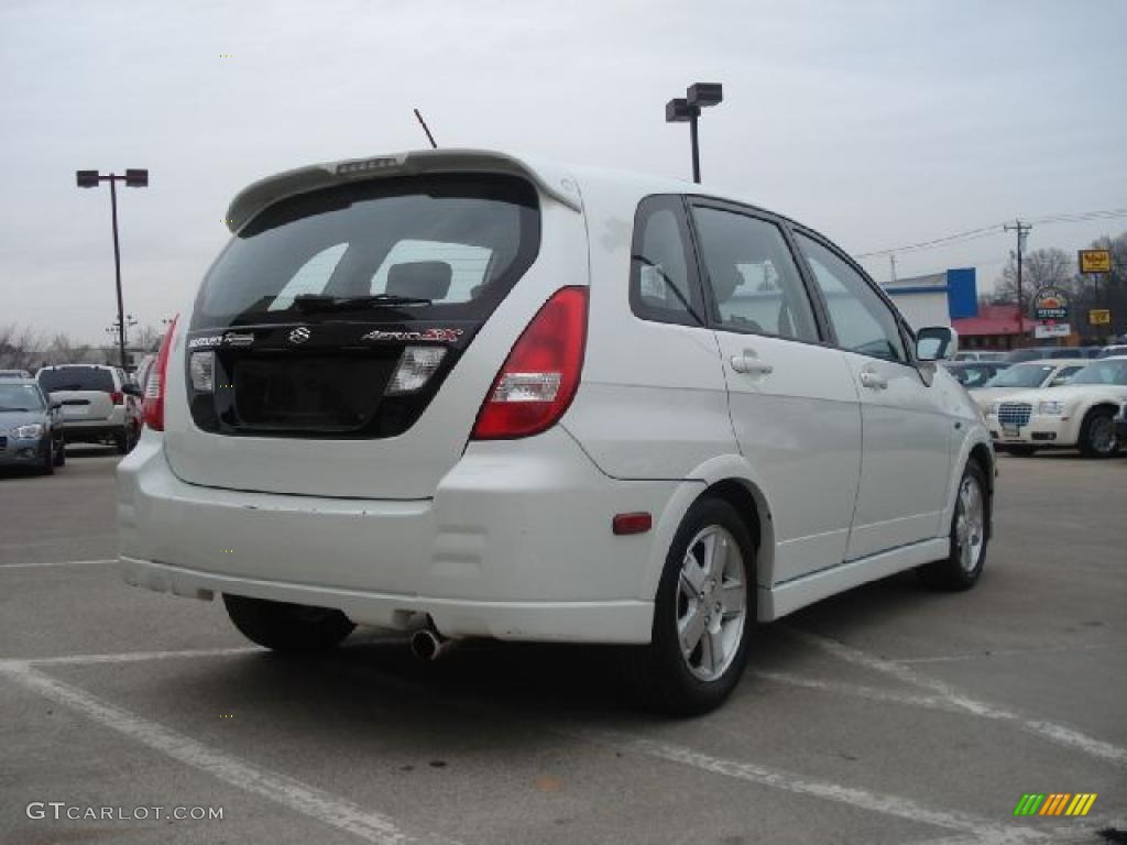 2003 Aerio SX Sport Wagon - White Pearl / Black photo #3