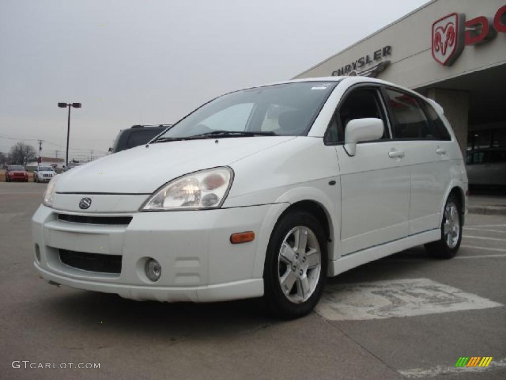 2003 Aerio SX Sport Wagon - White Pearl / Black photo #7