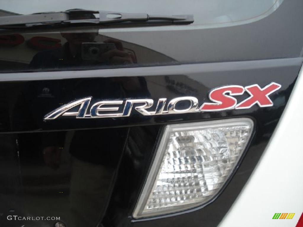2003 Aerio SX Sport Wagon - White Pearl / Black photo #17