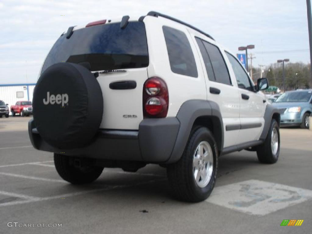 Stone White 2005 Jeep Liberty CRD Sport 4x4 Exterior Photo #44386523