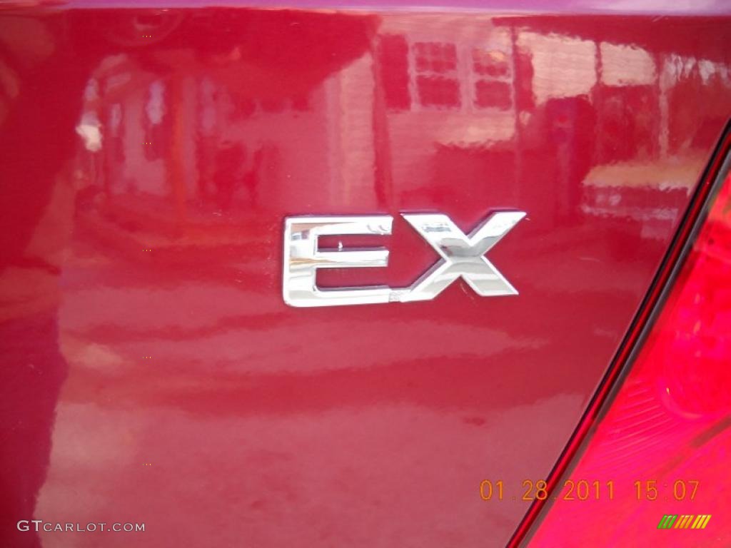 2004 Kia Sorento EX Marks and Logos Photos