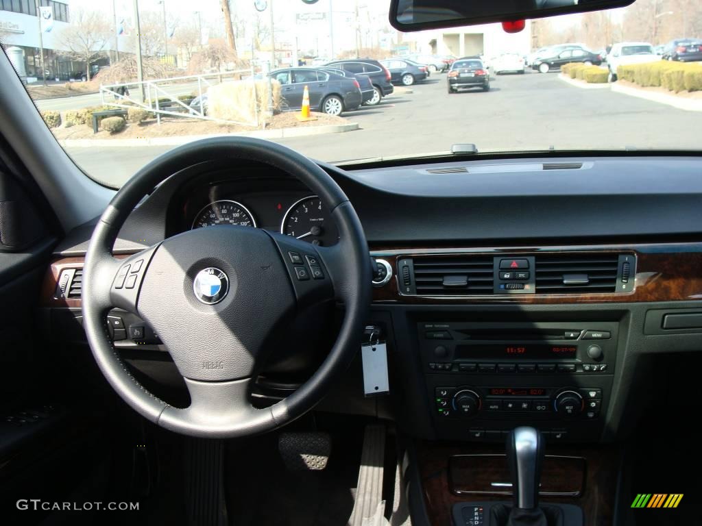 2006 3 Series 325xi Sedan - Jet Black / Black photo #10