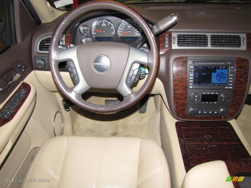 2008 Yukon Denali AWD - Silver Birch Metallic / Light Tan photo #14