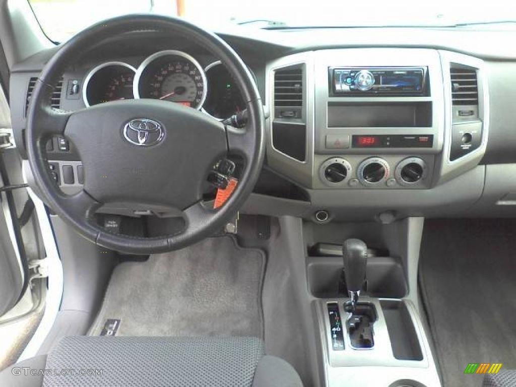 2005 Toyota Tacoma PreRunner TRD Sport Access Cab Dashboard Photos