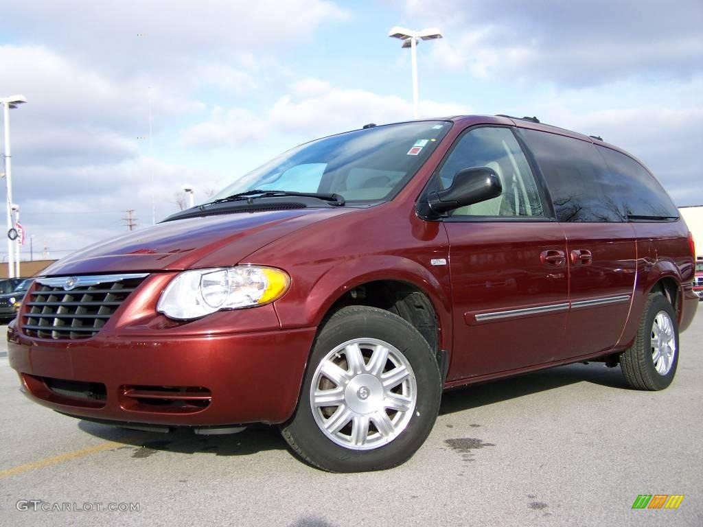 2007 Town & Country Touring - Cognac Crystal Pearl / Dark Khaki/Light Graystone photo #1
