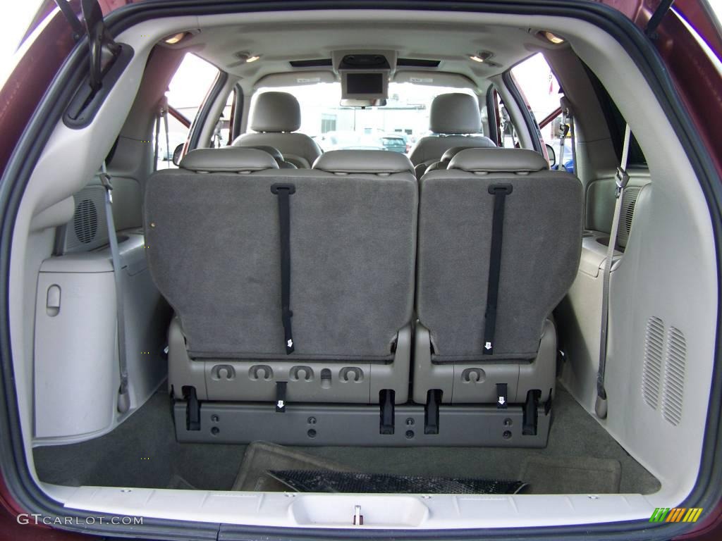 2007 Town & Country Touring - Cognac Crystal Pearl / Dark Khaki/Light Graystone photo #8