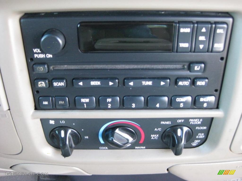 2002 F150 XLT SuperCab - Arizona Beige Metallic / Medium Parchment photo #28