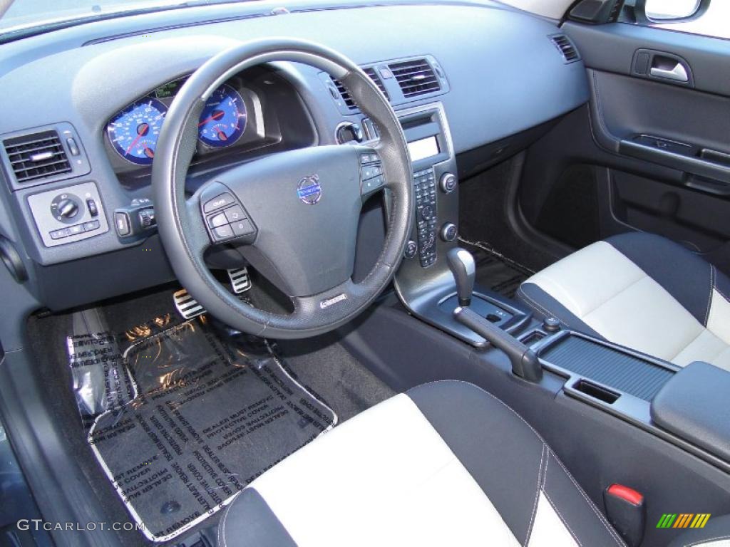 Unique Split Black White Interior 2010 Volvo S40 T5 Awd R