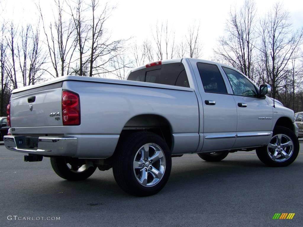 2007 Ram 1500 Laramie Quad Cab 4x4 - Bright Silver Metallic / Medium Slate Gray photo #4