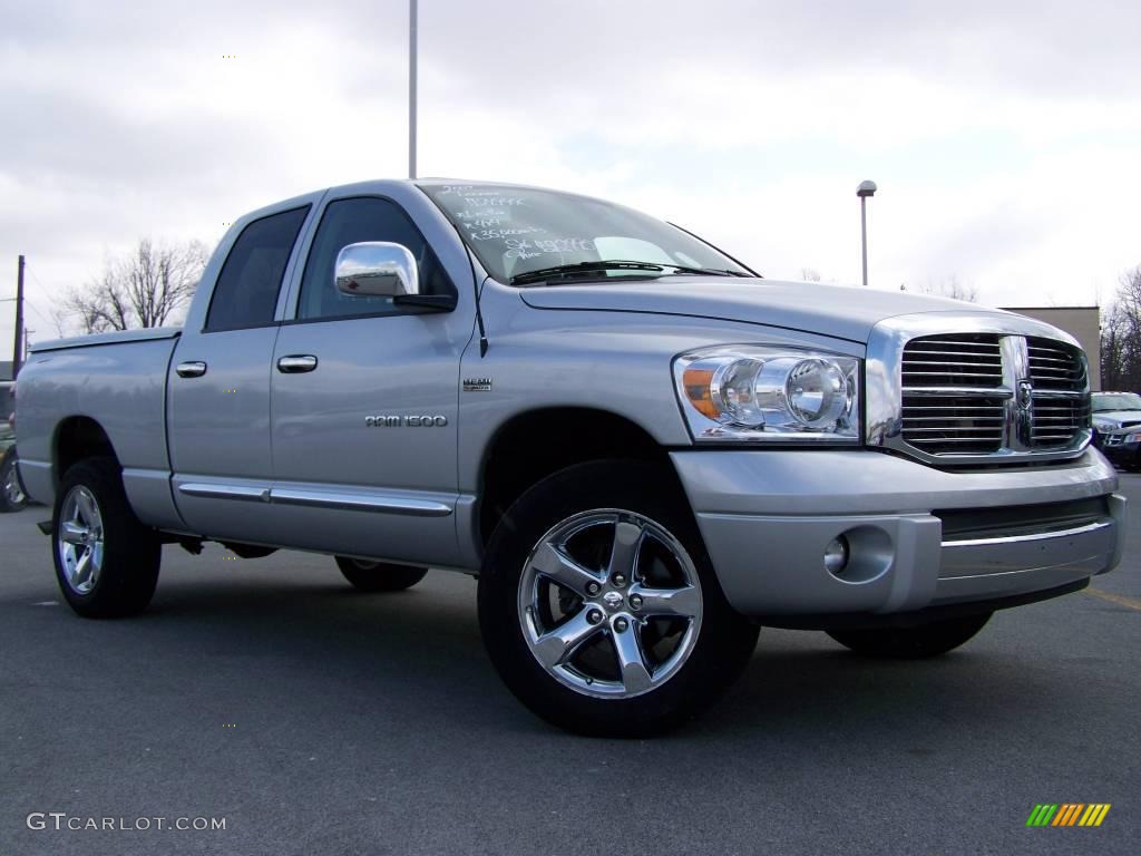 2007 Ram 1500 Laramie Quad Cab 4x4 - Bright Silver Metallic / Medium Slate Gray photo #9