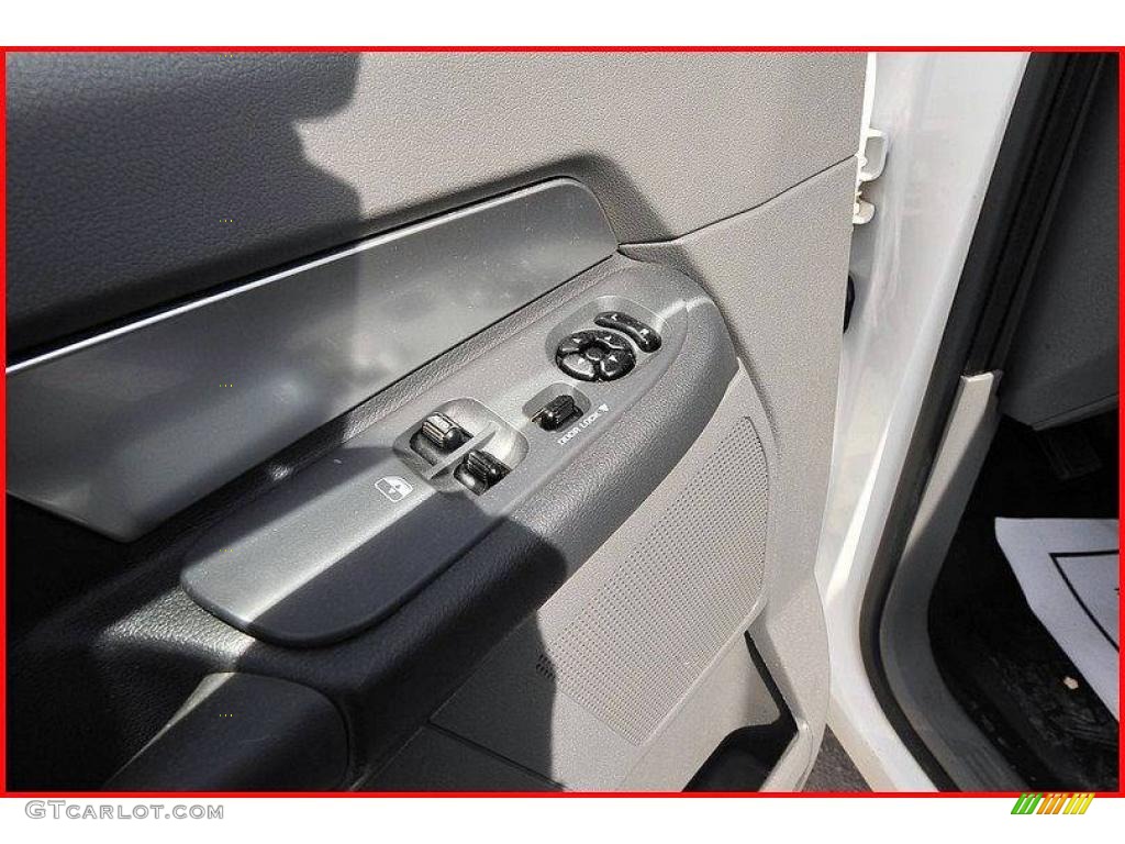 2007 Ram 3500 SLT Regular Cab 4x4 Dually - Bright White / Medium Slate Gray photo #17