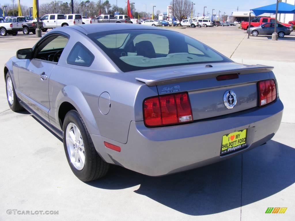 2007 Mustang V6 Deluxe Coupe - Tungsten Grey Metallic / Light Graphite photo #8