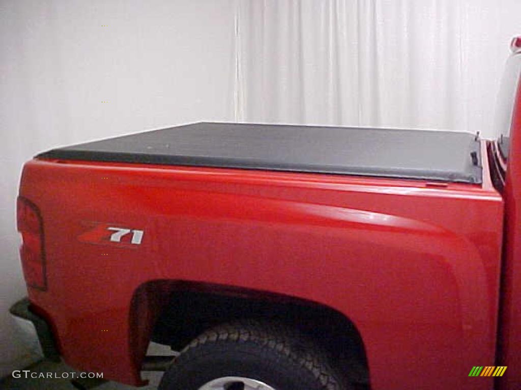 2008 Silverado 1500 Z71 Extended Cab - Victory Red / Dark Titanium photo #13