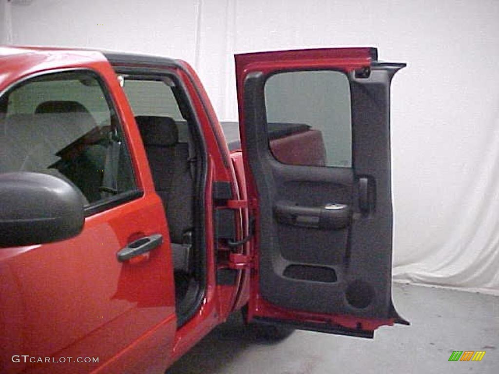 2008 Silverado 1500 Z71 Extended Cab - Victory Red / Dark Titanium photo #16