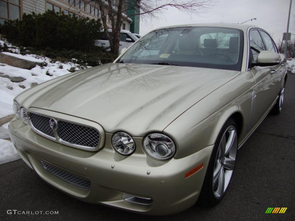 2008 XJ XJR - Winter Gold Metallic / Champagne/Charcoal photo #1