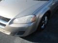 Light Almond Pearl Metallic - Stratus SE Sedan Photo No. 4