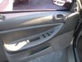 Light Almond Pearl Metallic - Stratus SE Sedan Photo No. 19