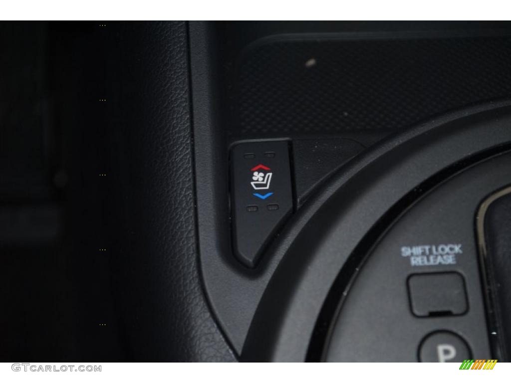 2011 Sportage EX AWD - Signal Red / Black photo #33
