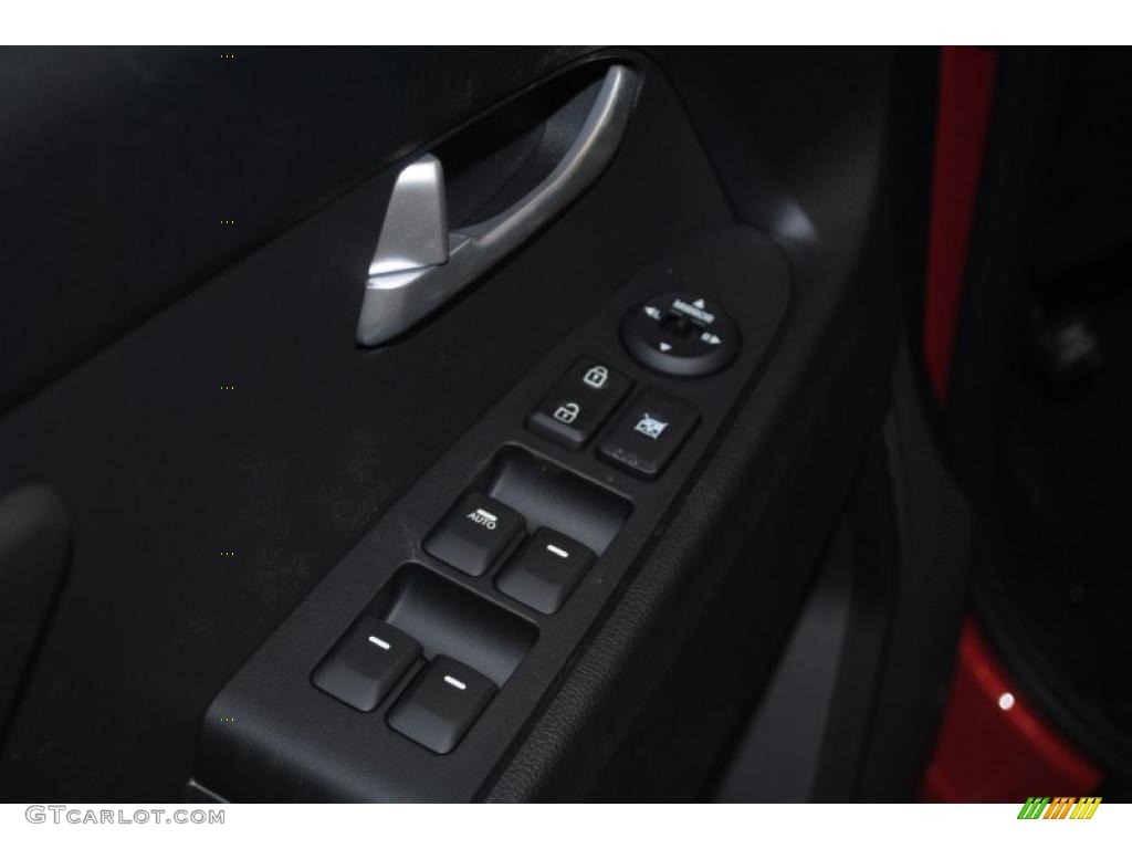 2011 Sportage EX AWD - Signal Red / Black photo #38