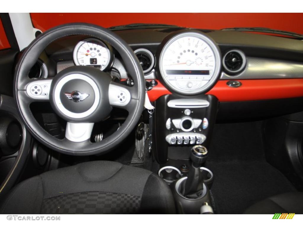 2008 Mini Cooper S Hardtop Checkered Carbon Black/Black Dashboard Photo #44518895