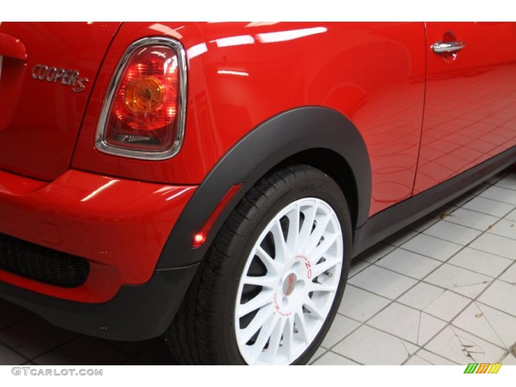 2008 Cooper S Hardtop - Chili Red / Checkered Carbon Black/Black photo #15