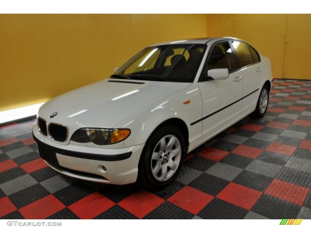 2004 3 Series 325xi Sedan - Alpine White / Black photo #2