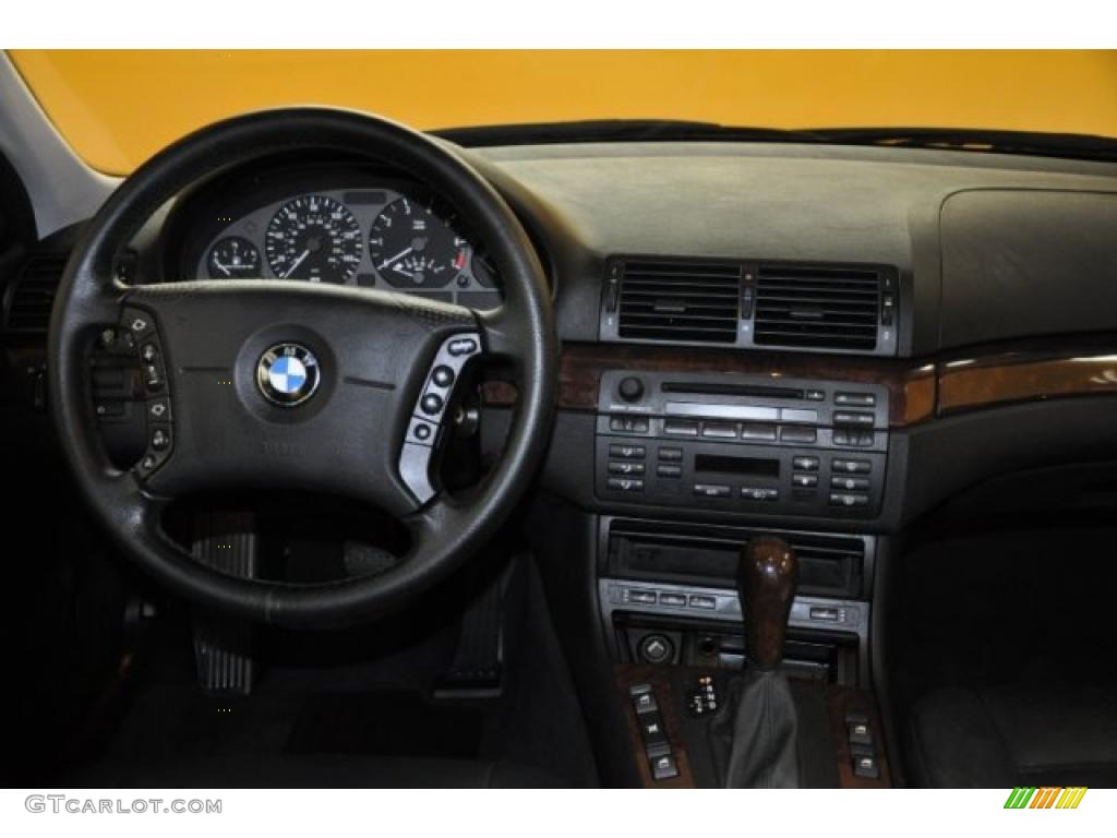 2004 3 Series 325xi Sedan - Alpine White / Black photo #5